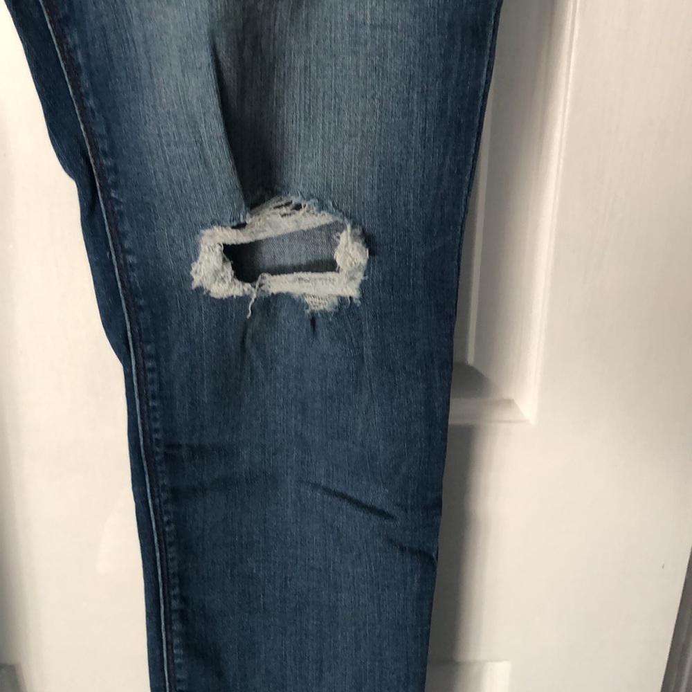 Distressed High Rise Ankle Legging - Picture 2 of 5
